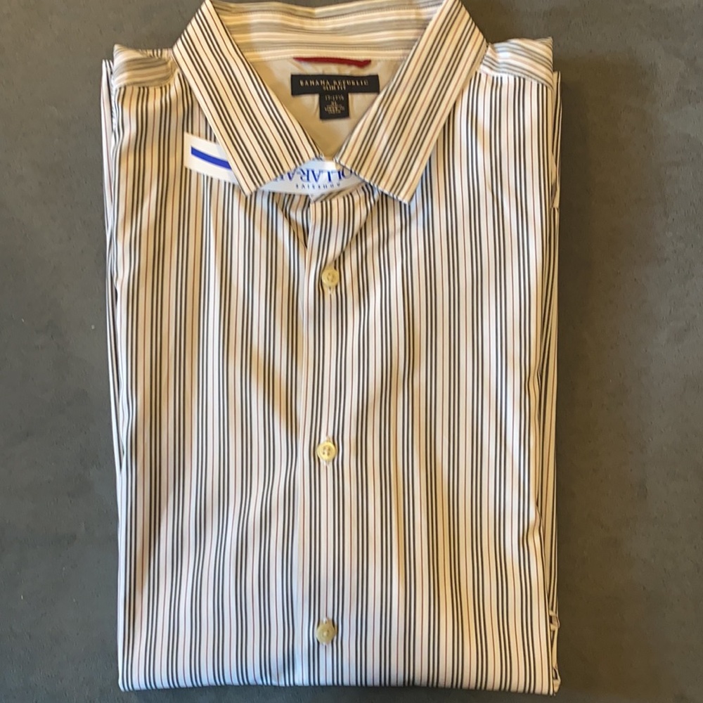 Banana Republic Mens Slim Fit Button Down Shirt!